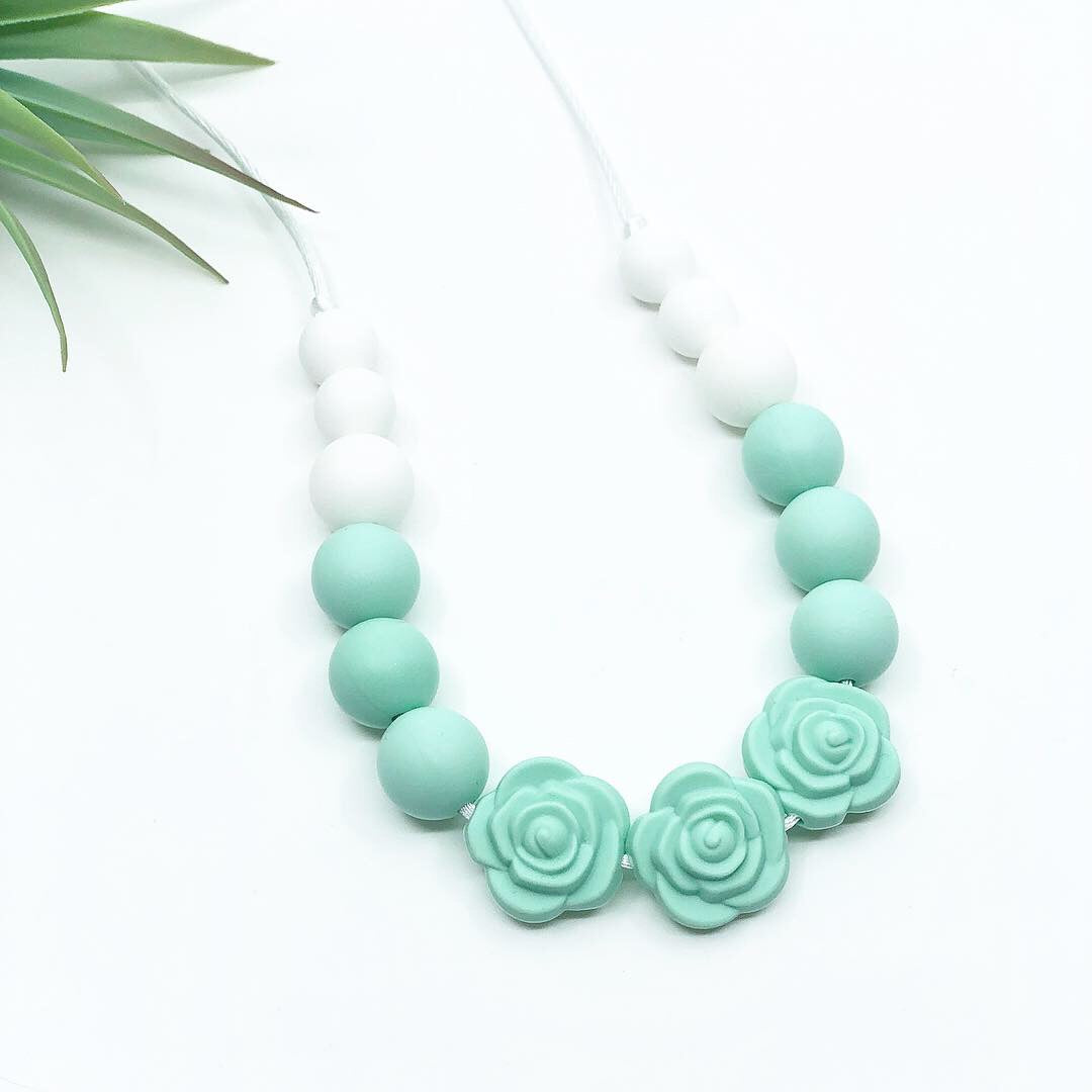 Flower necklace store for little girl